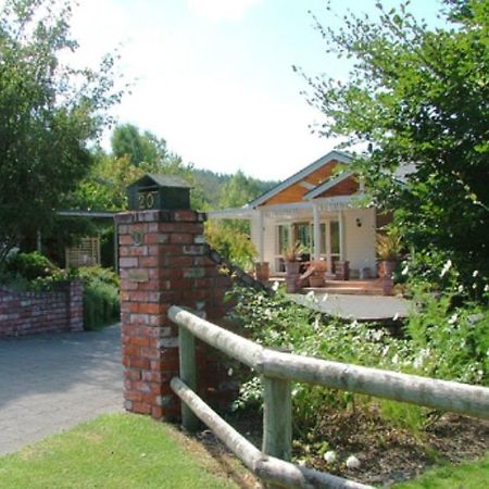 Acacia Bay Lodge Bed & Breakfast Taupo Luaran gambar